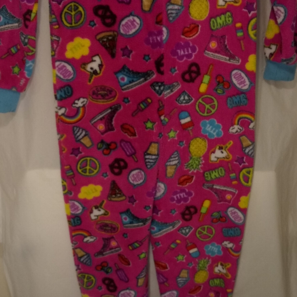 PEACE LOVE & FASHION FUN PRINT ONESIE - Picture 3 of 7